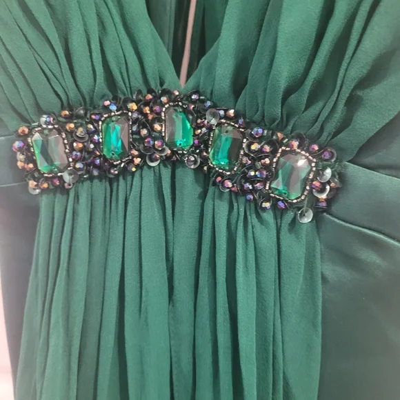 NWT gown - Picture 5 of 7